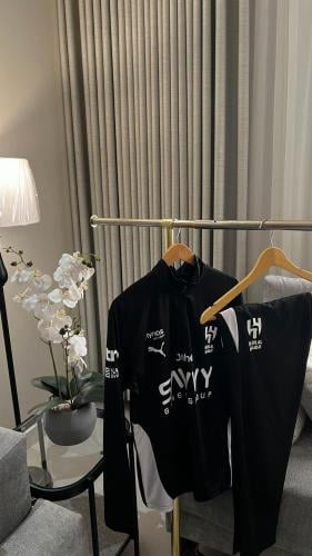 طقم الهلال الشتوي الأحمر