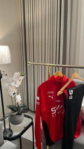 طقم الهلال الشتوي الأحمر