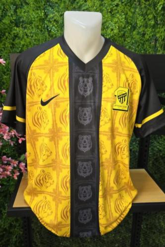 تيشير العميد كلاسيكي الجديد 2026