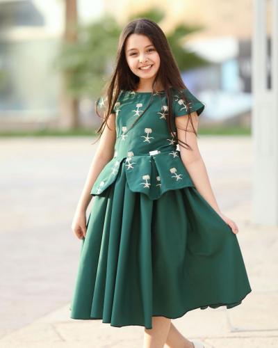 فستان بناتي كريب أنيق