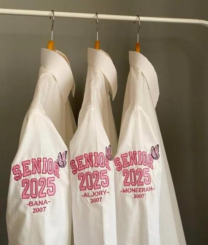 قميص فراشة اسم وتاريخ