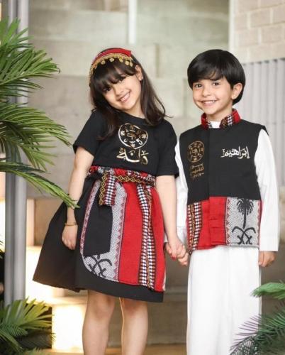 سديري المجد بشعار يوم التأسيس