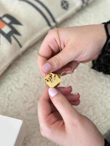 سلسال الكرت السري بتصميم مخصص