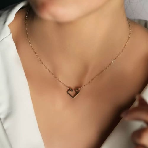 سلسال حرفين شكل قلب