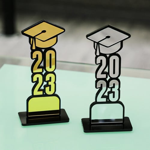 درع التخرج 2023 اكرليك