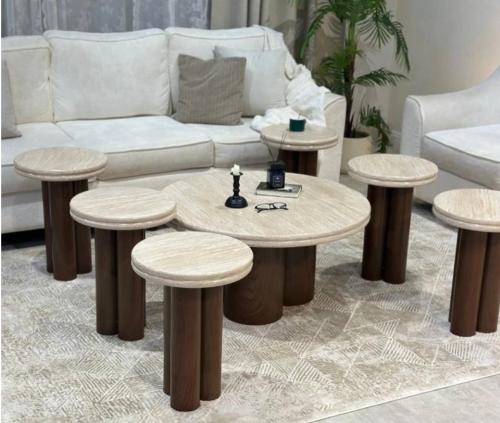 طاولات ٧ قطع سطح خشب بيج
