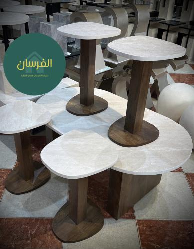 طاولات 5 قطع خشب فرميكا