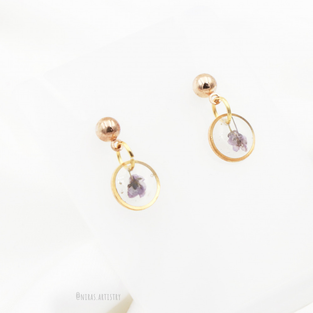 اقراط purple