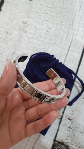 أسوارة ماركة توري بورتش