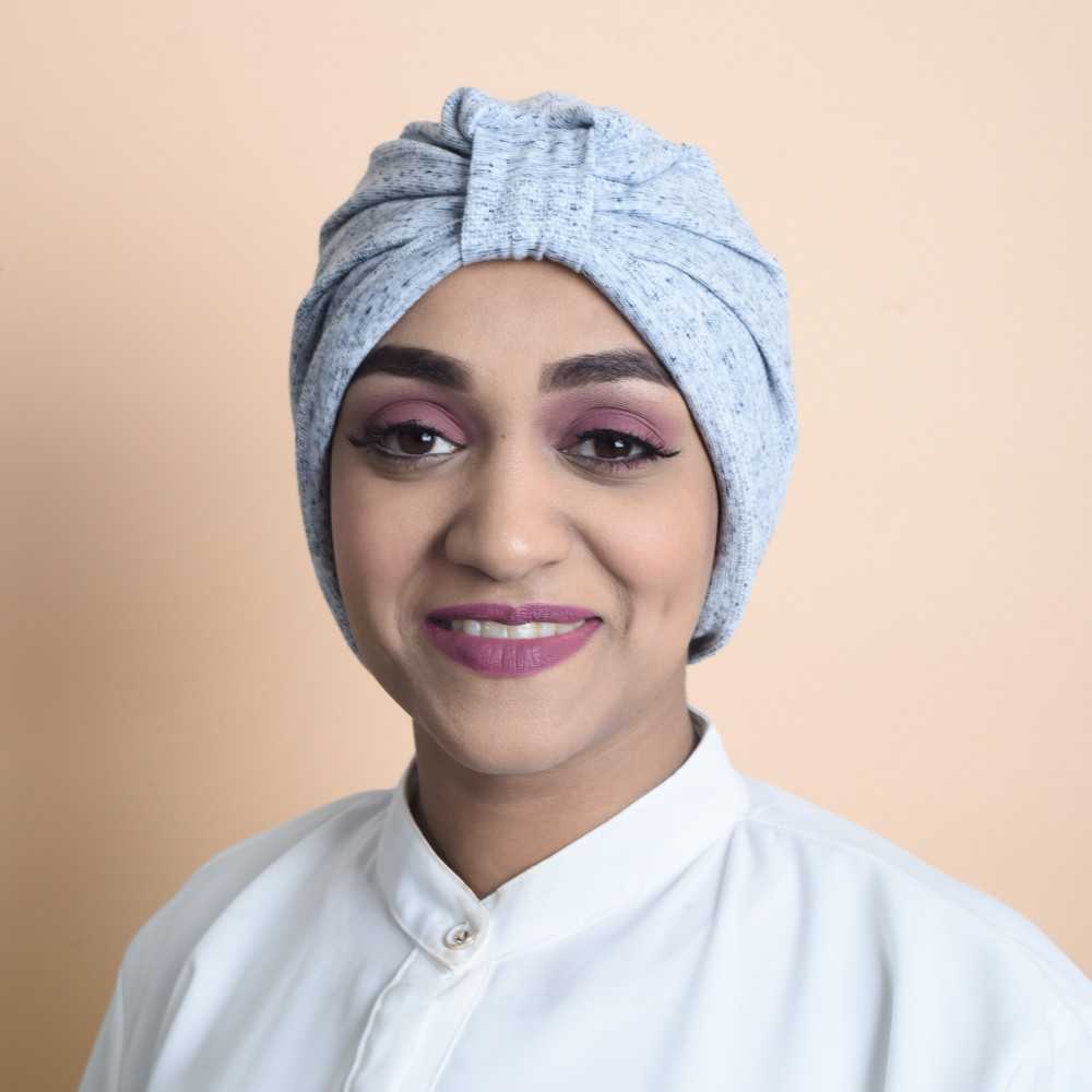 رمادي منقط