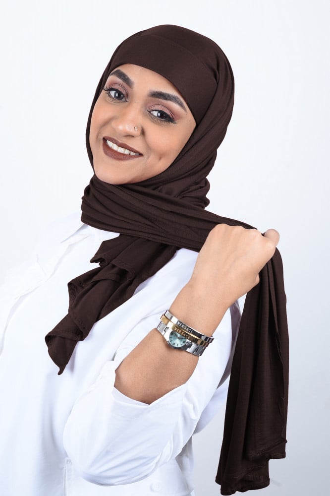 بني غامق
