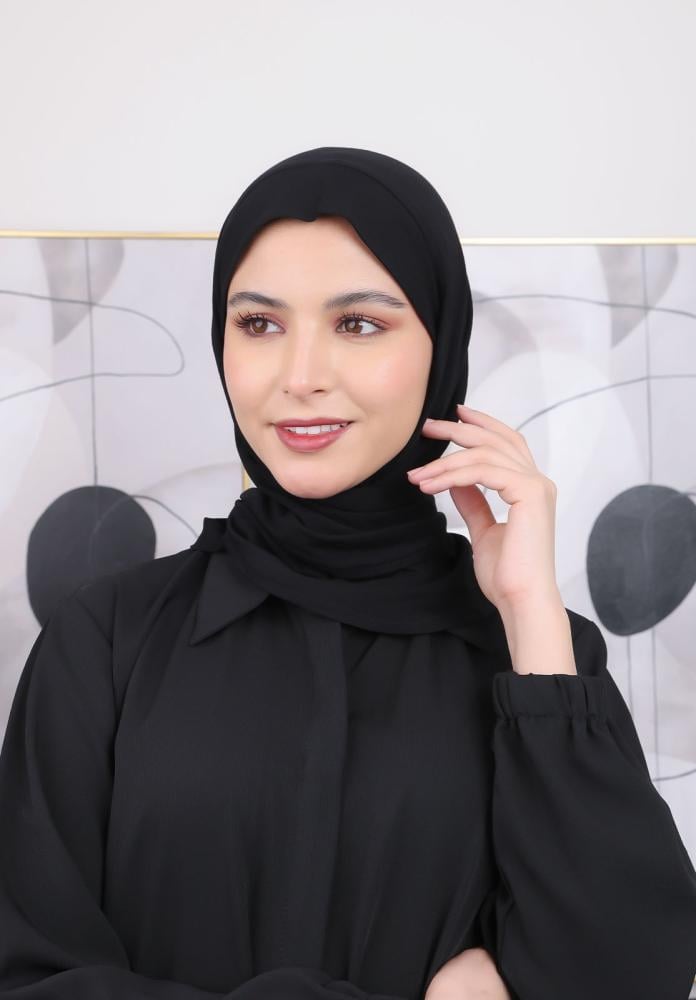 أسود