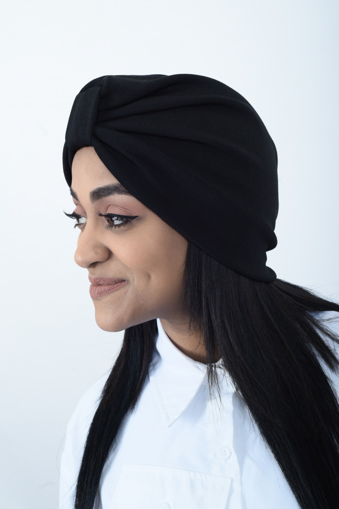 أسود