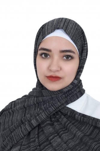حجاب قطن مخطط من بلاك وينج – الراحة والأناقة لإطلا...