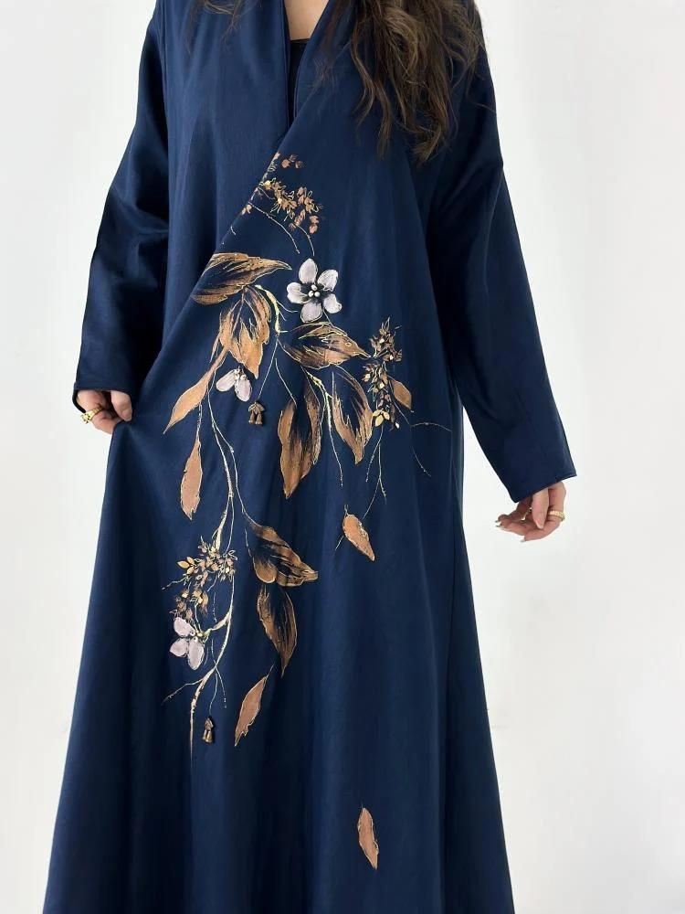 كيف تختارين قماش عبايتك؟ دليلك لأفخم أنواع الأقمشة لـ عبايات فخمة