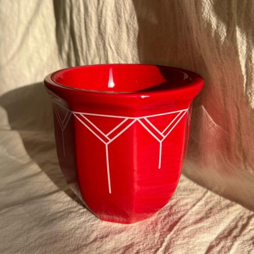 حراج - كوب الفنجال احمر  بعيب مصنعي