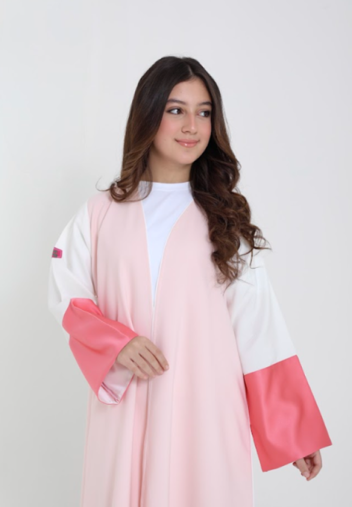 طرق الحفاظ على العبايات الملونة: الوردي والفوشي – Saudi Girls