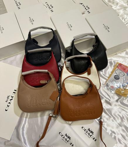 شنطة كوتش COACH