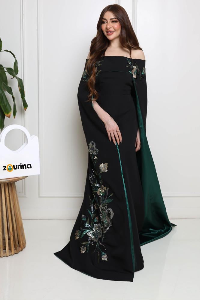 فستان سهره نسائي كريب على تفته ذيل  مطرز  لون اسود