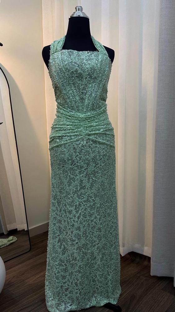 فستان سهره نسائي مطرز خرز لون تفاحي غامق