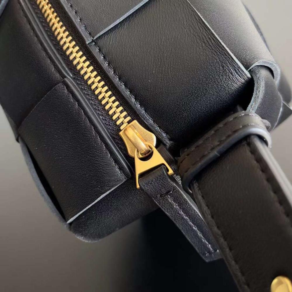 بوتيقا Lntreccio مقاس 23.5cm