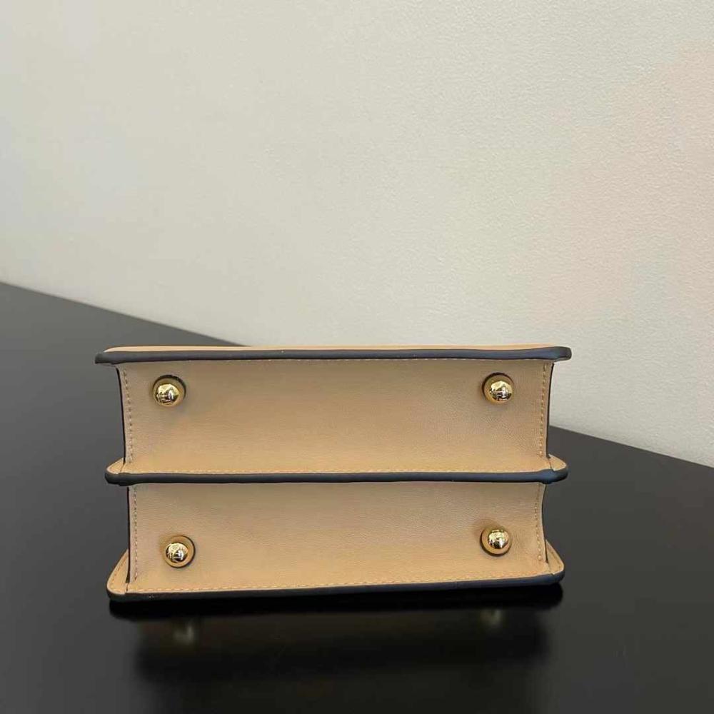 فندي Peekaboo ISeeU مقاس 20cm