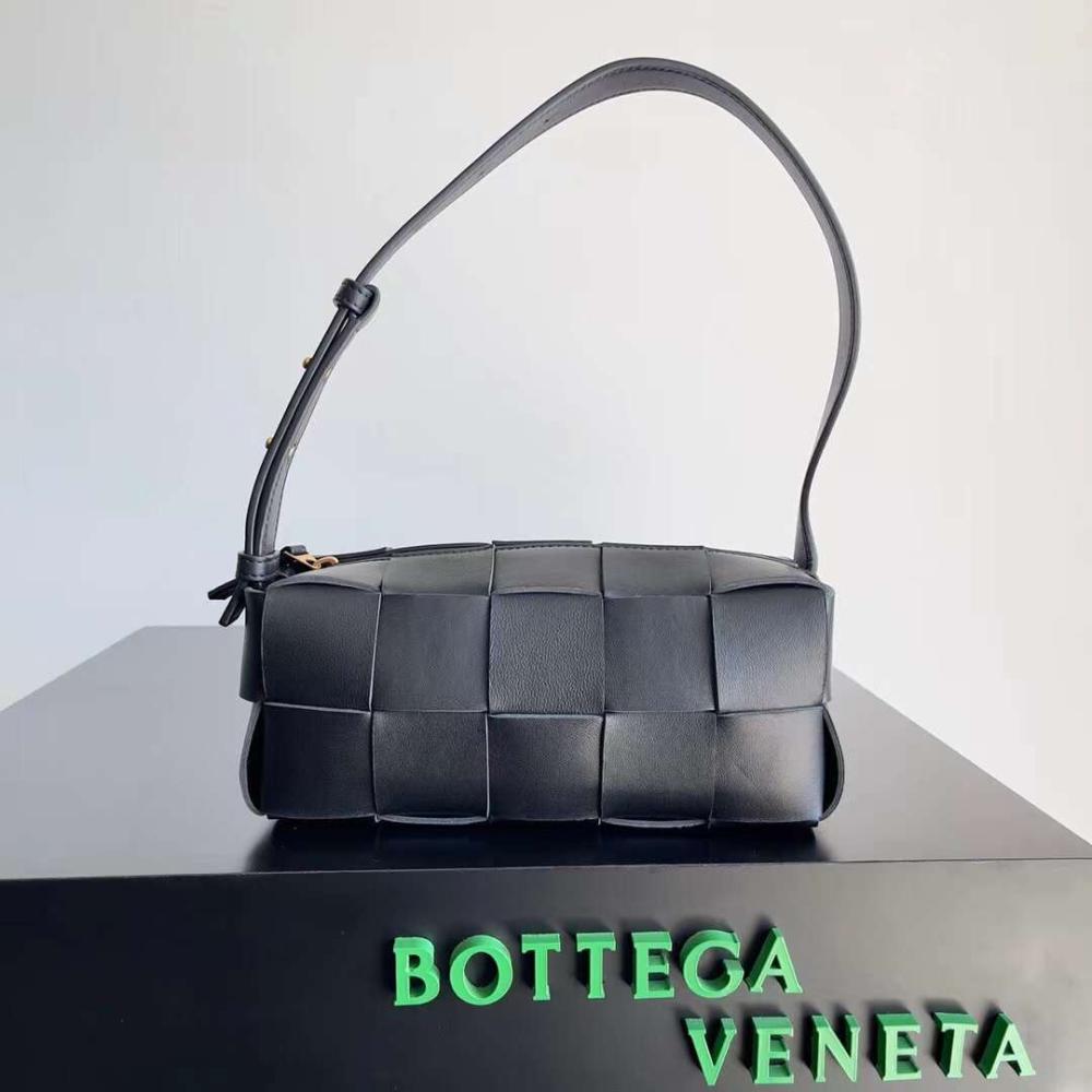 بوتيقا Lntreccio مقاس 23.5cm