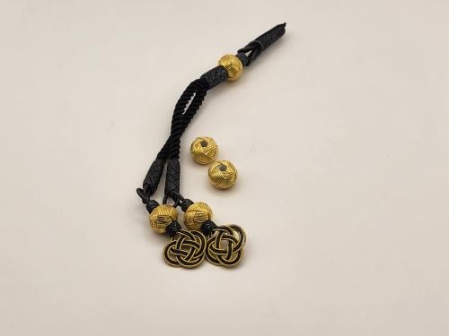 طربزونه فضه باللون الاصفر و الاسود مع الفواصل