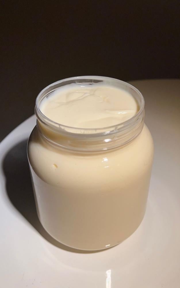 مرطب500مل كريم التفتيح ترطيبه عالي ويفتح مره