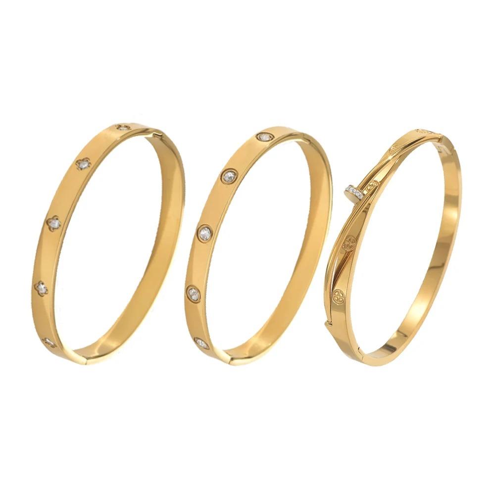 مجموعة من أساور الفولاذ المقاوم للصدأ المطلية بالذهب عيار 18