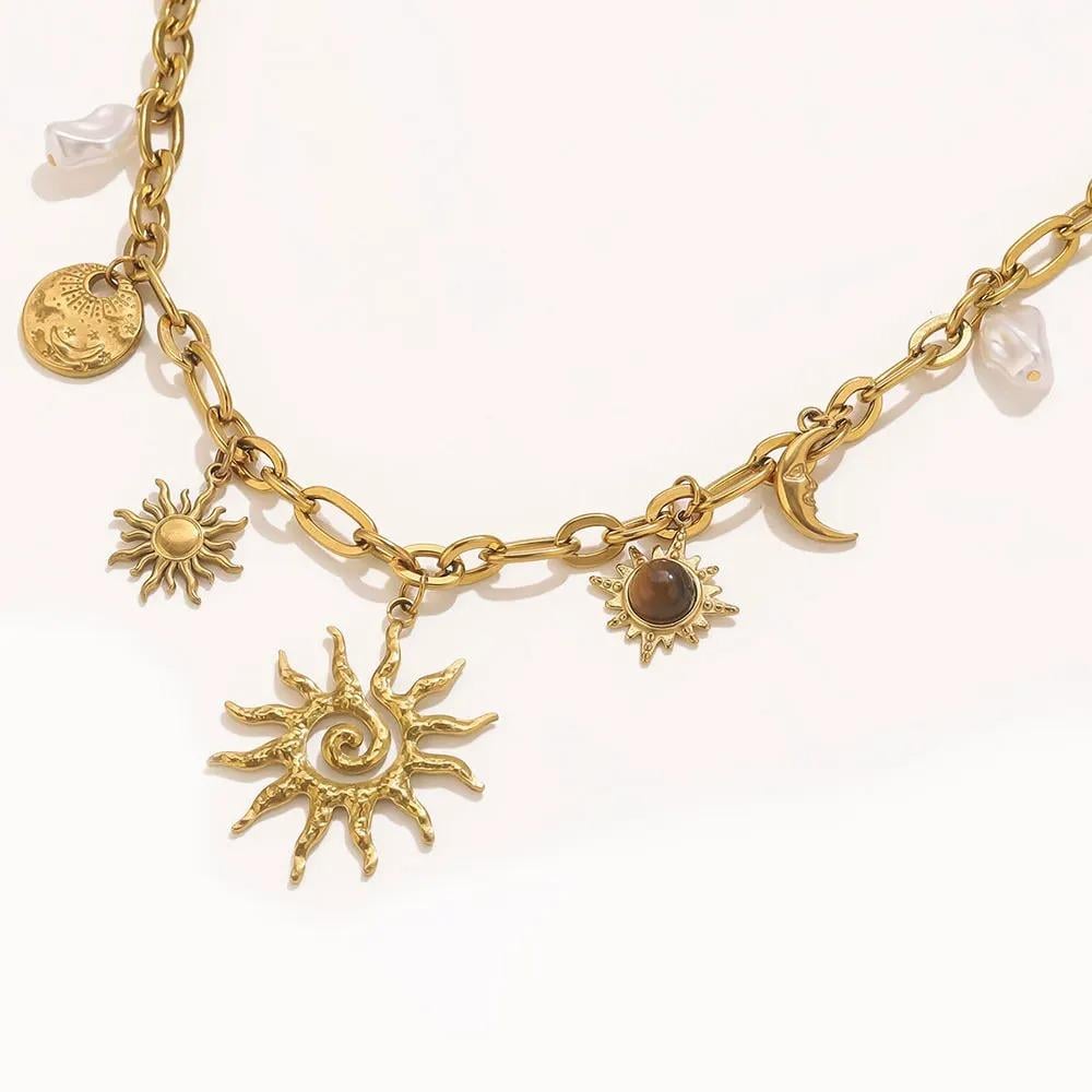 قلادة الشمس العصرية