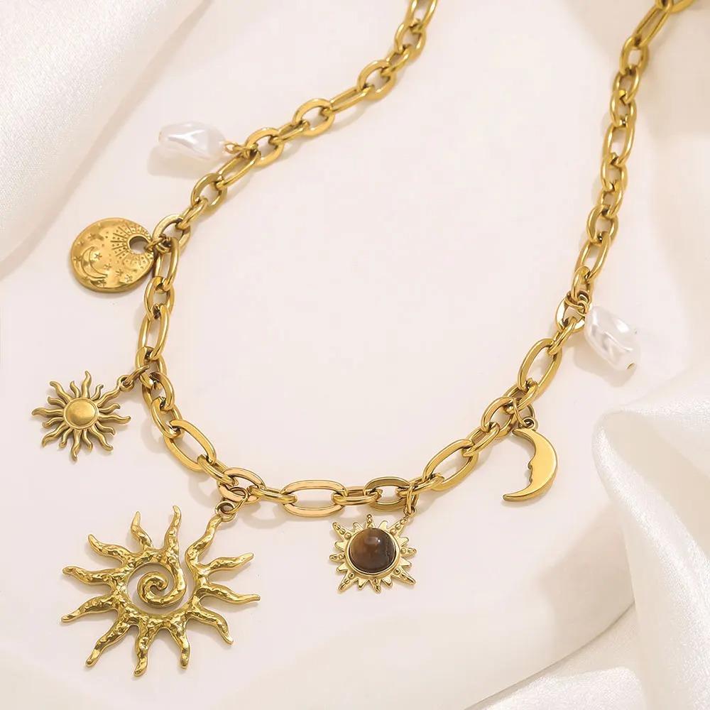 قلادة الشمس العصرية