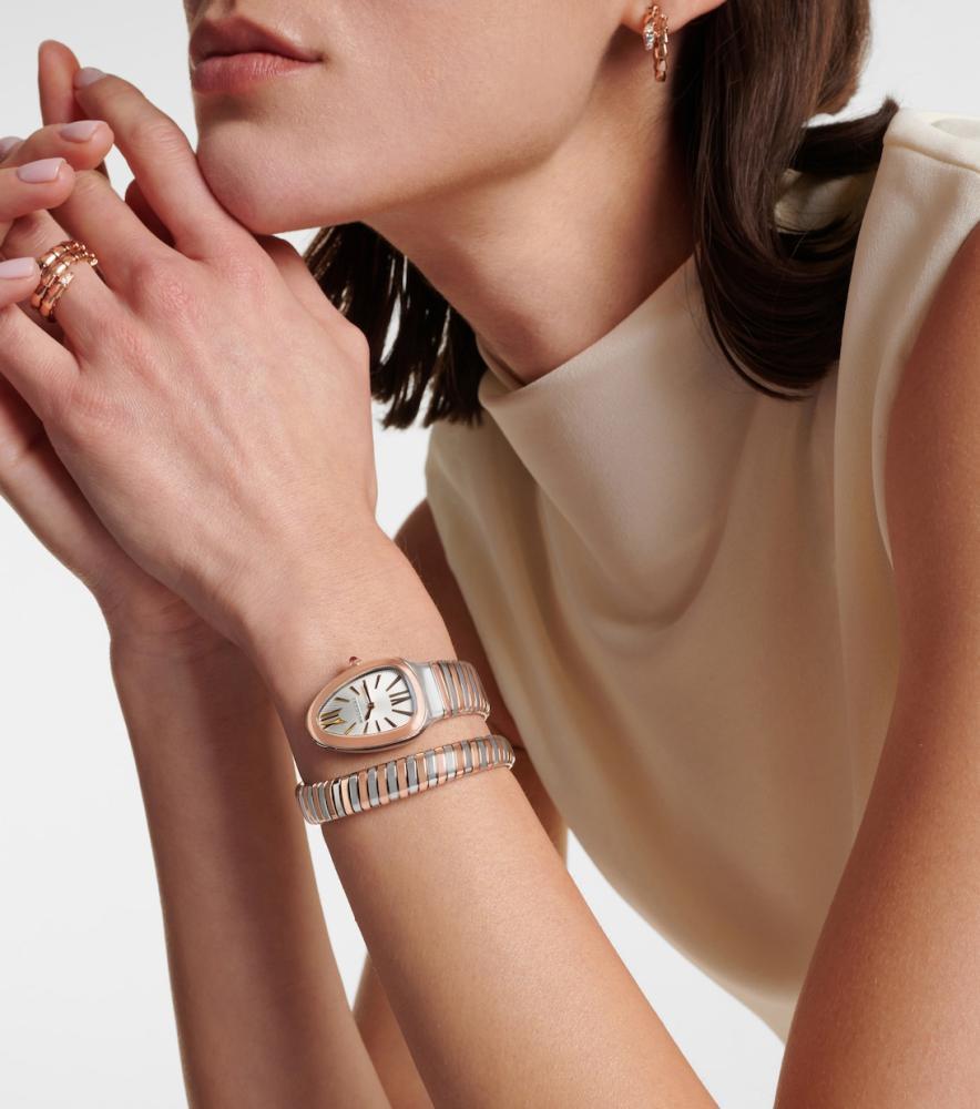 ساعة الثعبان العصرية