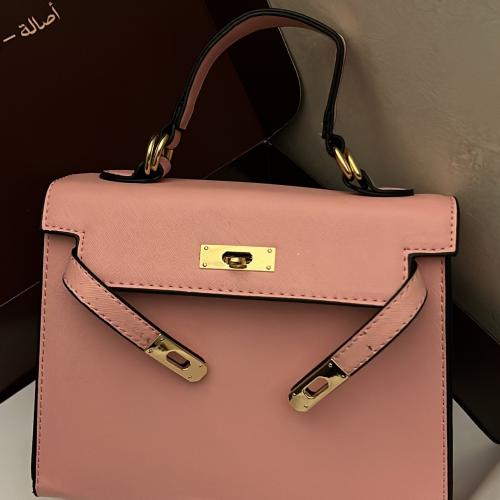 شنطه بِنك بـ قفل.