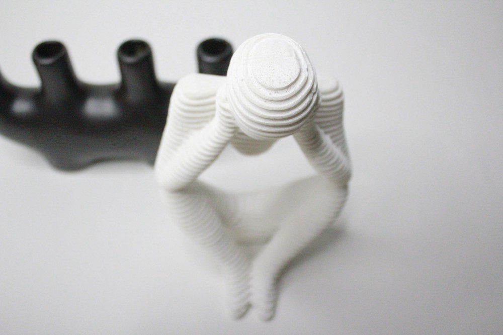 ديكور مجسم أبيض