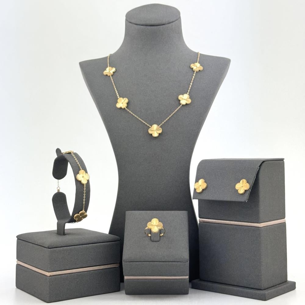 طقم ذهب ازهار  عيار 18
