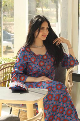 فستان نسائي مع حقيبة