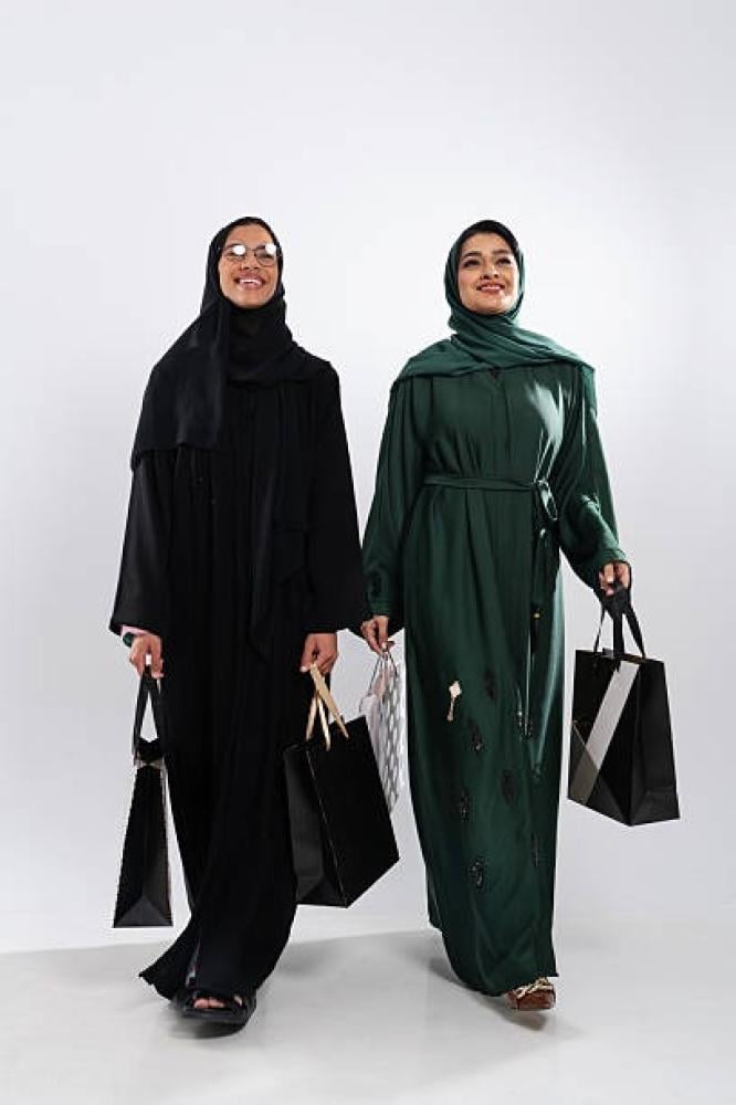 احدث صيحات العبايات المطرزة لعام 2026: دليل Velora Abaya للأناقة المحتشمة