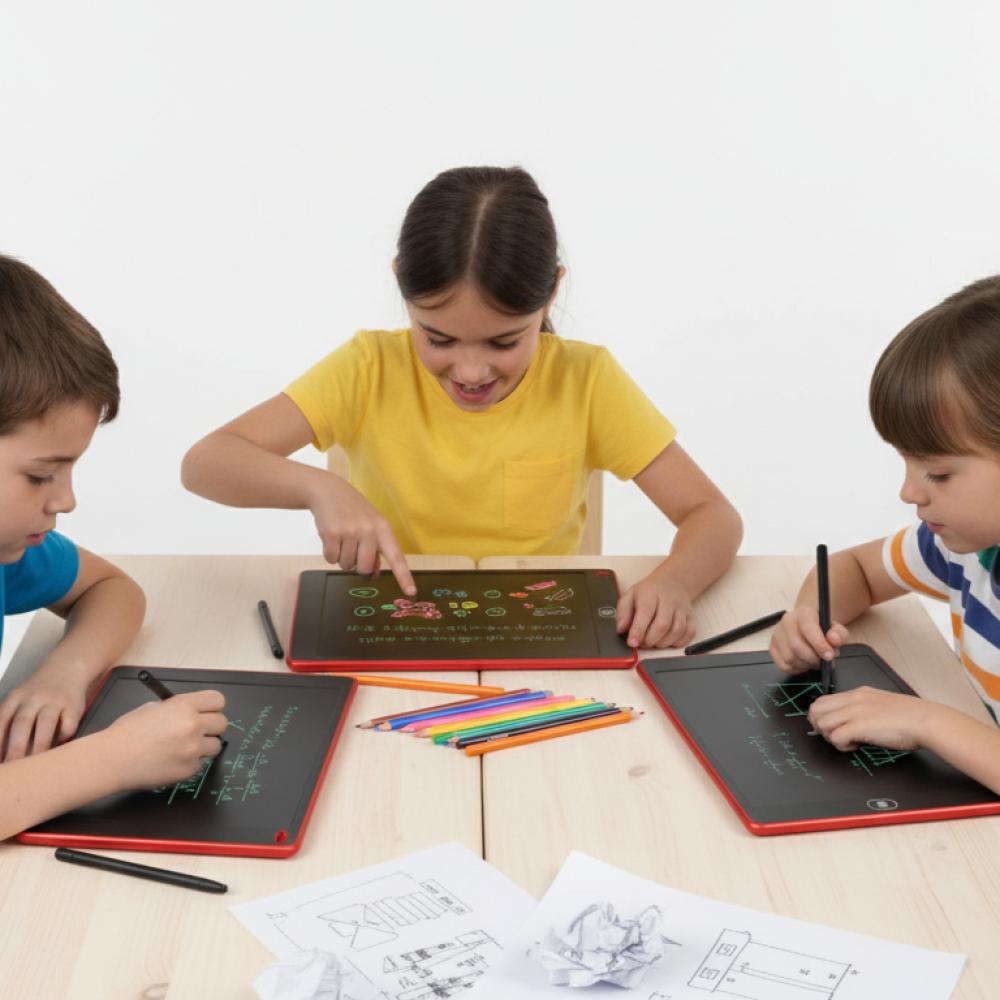 اللعب مو بس تسلية… هذا عالم كامل يتعلم فيه طفلك