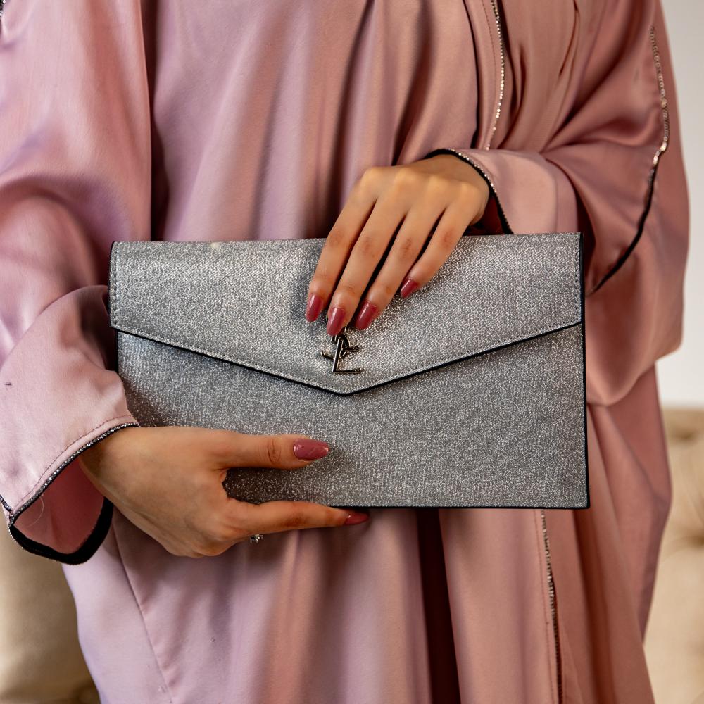 شنطة سهرة بألوان مختلفة