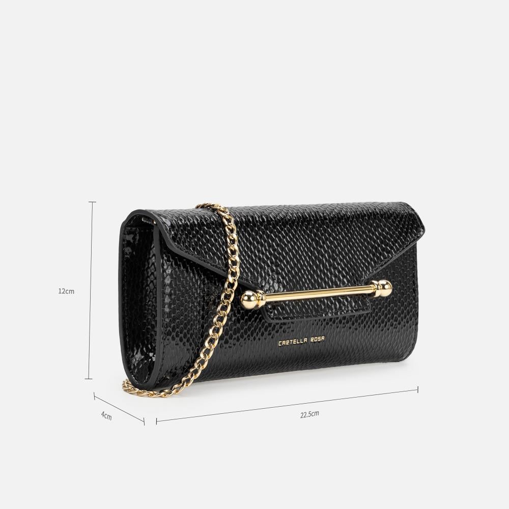 طقم كاجوال باللون الأسود