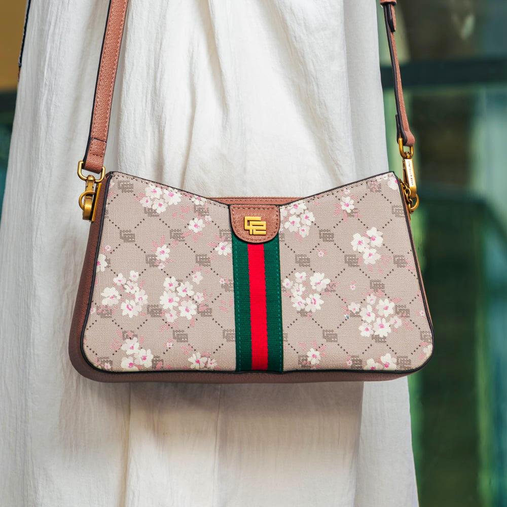 شنطة يومية بالوان مختلفة