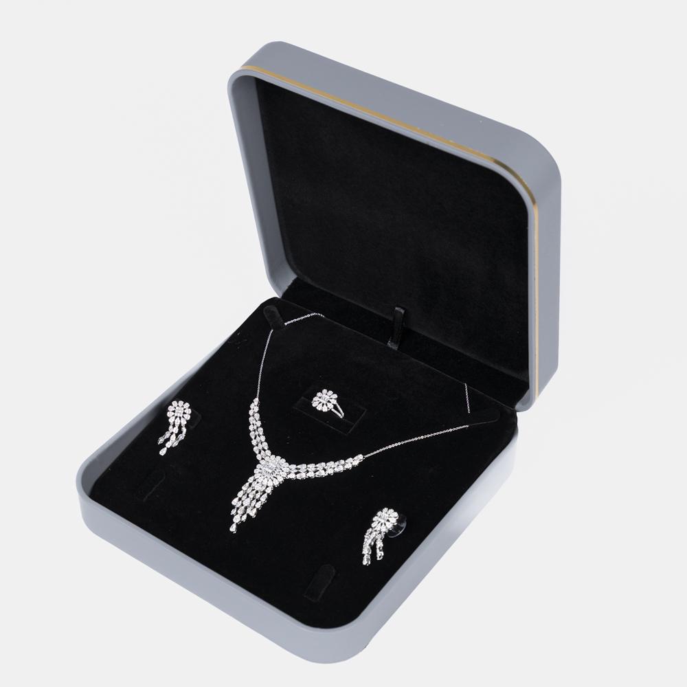 طقم سهرة زركون بتصاميم الالماس