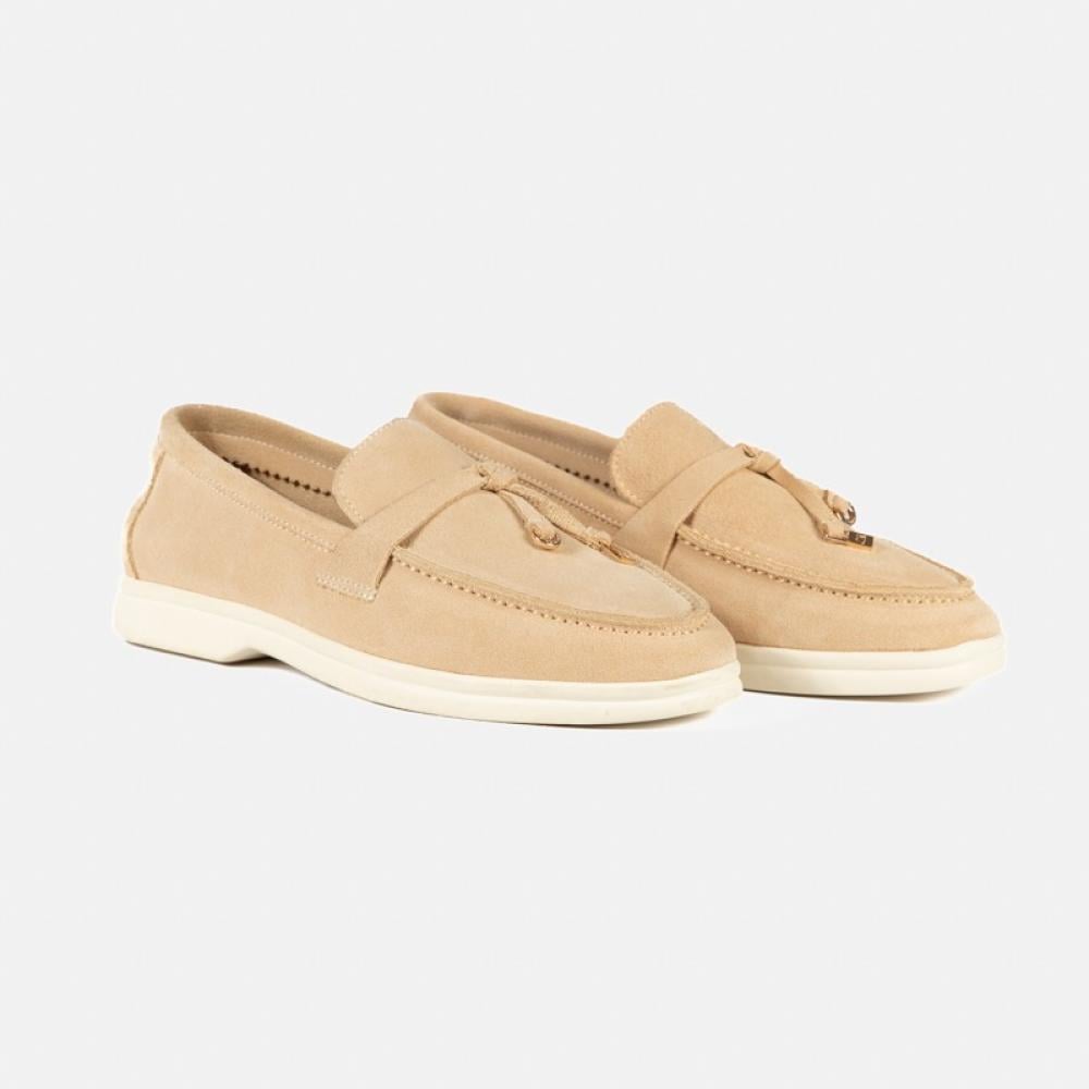 حذاء كاجوال بألوان مختلفة