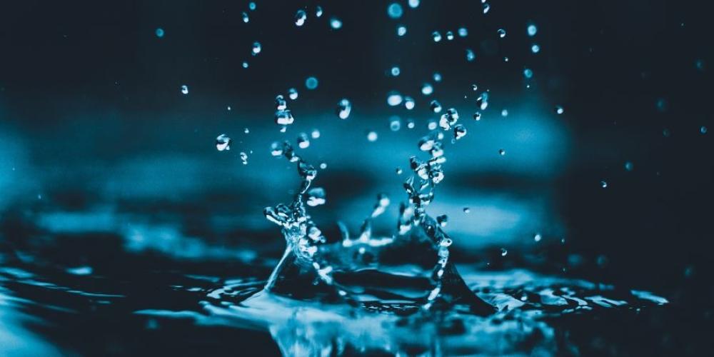 أهمية المياه في الحفاظ على تركيز الدماغ وصحة الجهاز العصبي