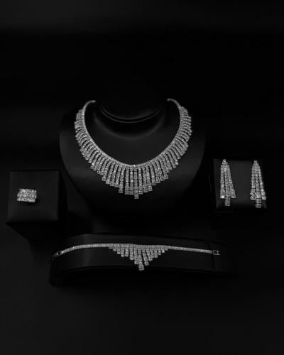 طقم اكسسوار بتصميم انيق