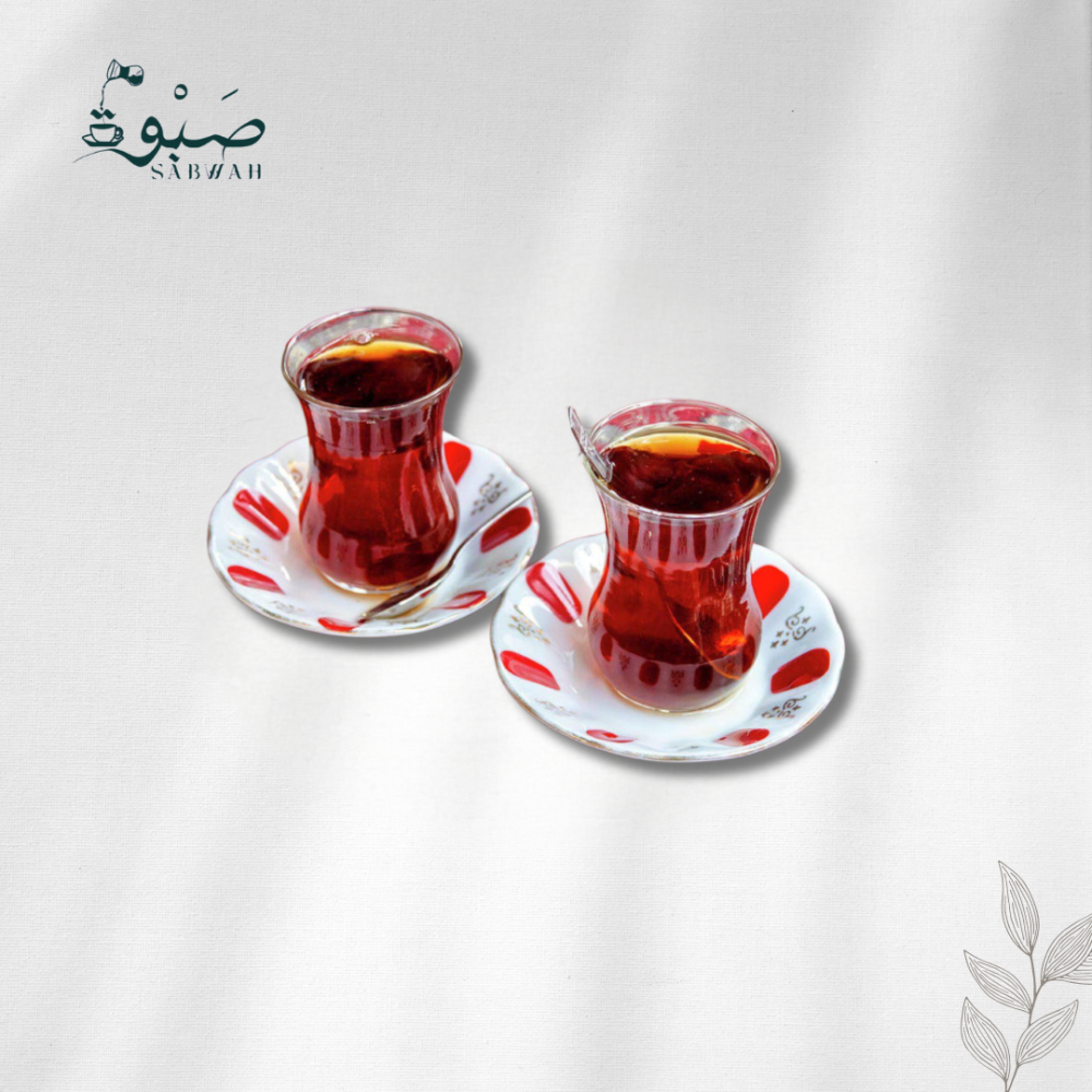 فنجان الشاي و الصحن التركي الشهير