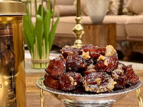 حلوة رميثية فاخرة (تعبئة يدوية) الوزن 6 كجم (تقريب...