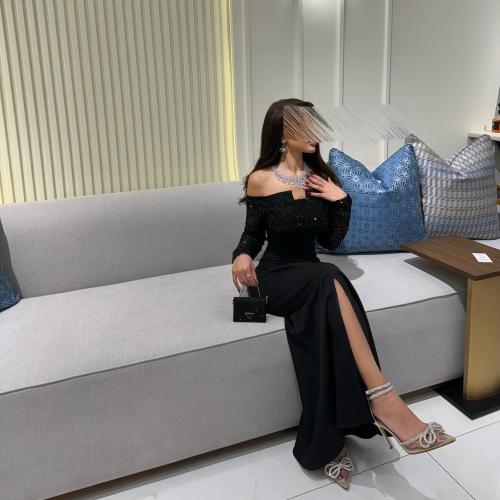 فستان اسود سهرة ناعم بكلفه ترتر وفصوص