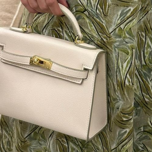 Kelly white 22cm